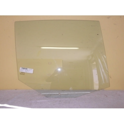 Door glass rear right GOLF5