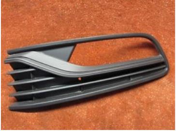 Bumper grille right with hole POLO5